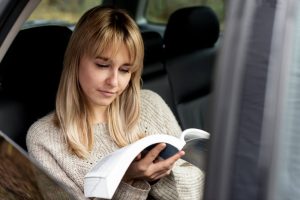 mareo al leer en el coche